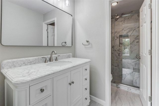 616 Birdsall Street, Houston, TX 77007