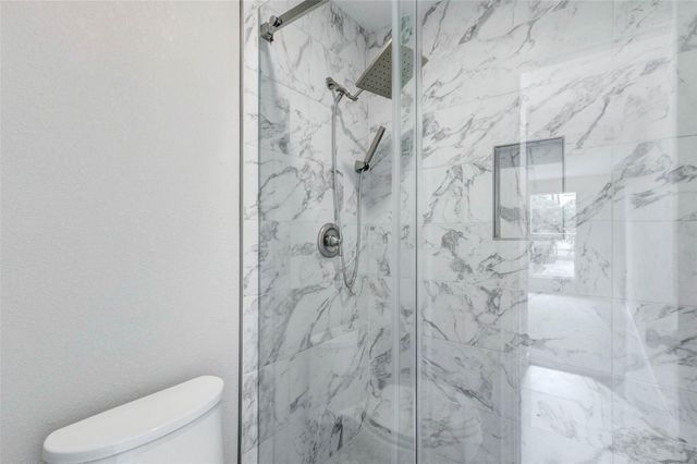 616 Birdsall Street, Houston, TX 77007