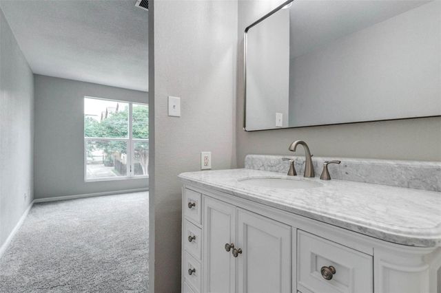 616 Birdsall Street, Houston, TX 77007