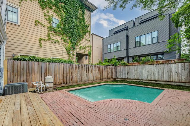 616 Birdsall Street, Houston, TX 77007