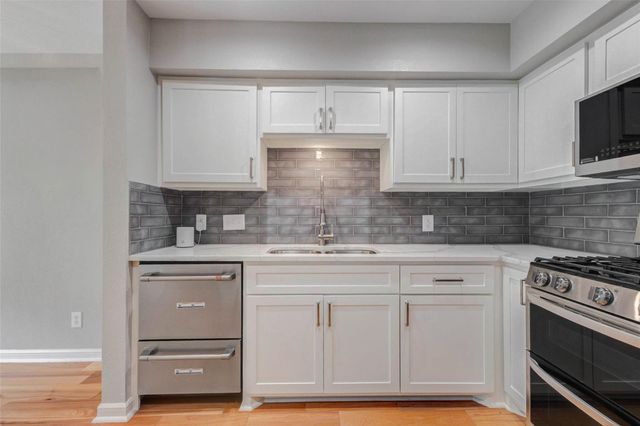 616 Birdsall Street, Houston, TX 77007