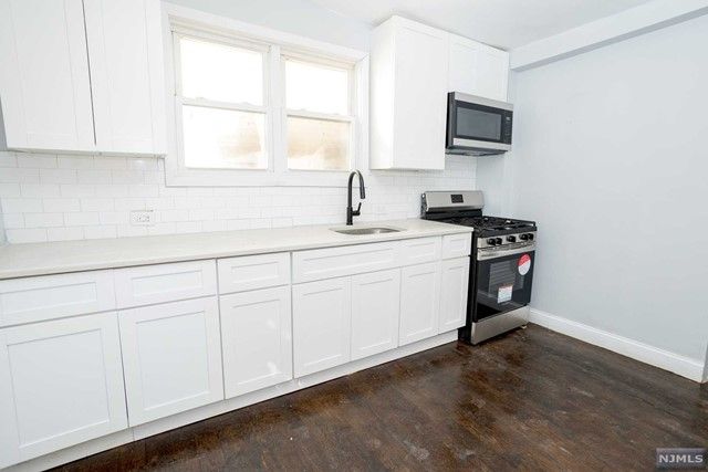 586-588 Hawthorne Avenue, Newark, NJ 07112