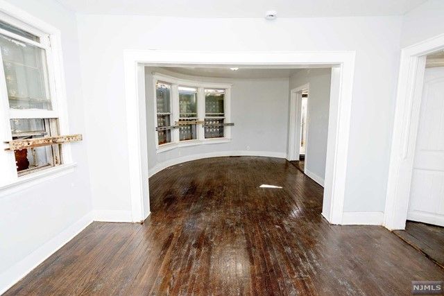 586-588 Hawthorne Avenue, Newark, NJ 07112