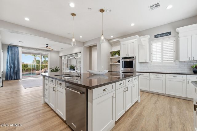 3102 E Vaughn Avenue, Gilbert, AZ 85234