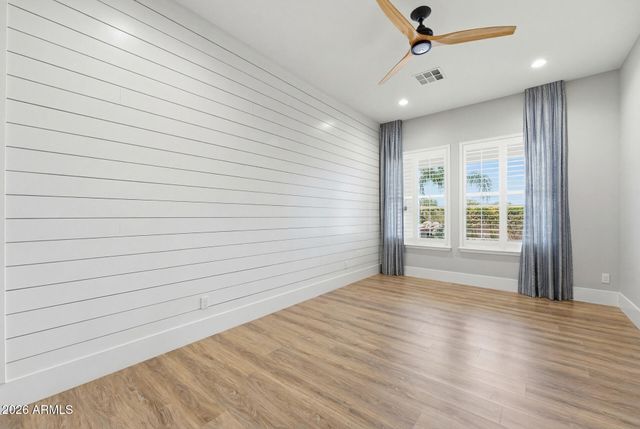 3102 E Vaughn Avenue, Gilbert, AZ 85234