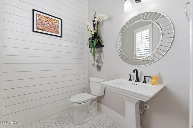 3102 E Vaughn Avenue, Gilbert, AZ 85234