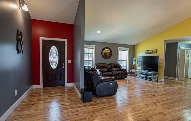 2505 Dry Valley Road NE, Charleston, TN 37310