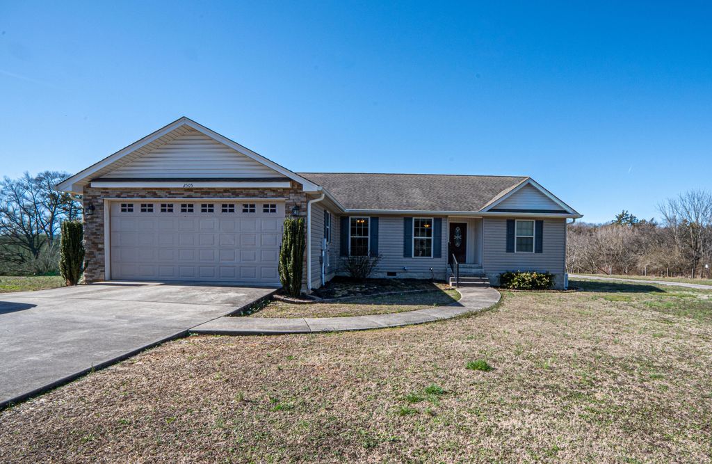 2505 Dry Valley Road NE, Charleston, TN 37310