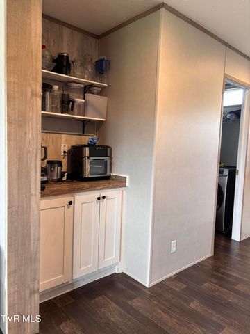 280 Camp Creek Road, Greeneville, TN 37743