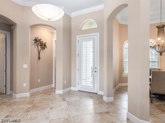 9392 Copper Rock CT, Naples, FL 34120