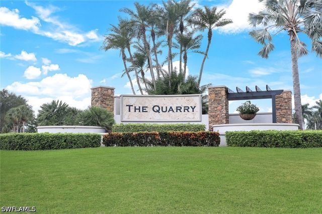 9392 Copper Rock CT, Naples, FL 34120