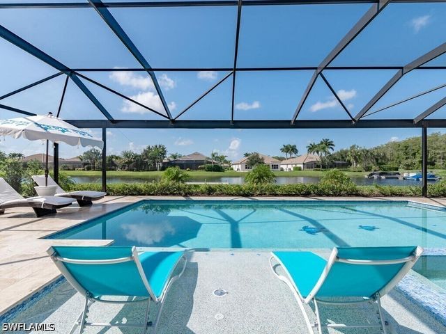 9392 Copper Rock CT, Naples, FL 34120
