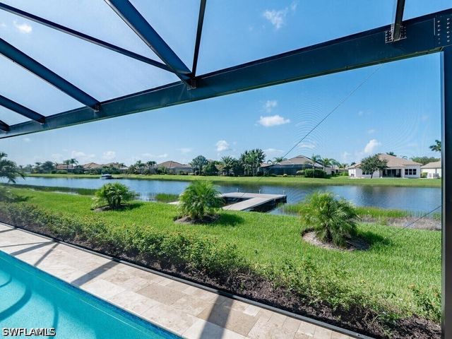 9392 Copper Rock CT, Naples, FL 34120