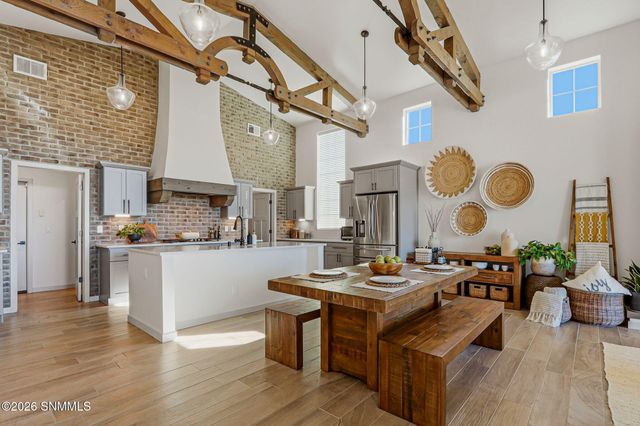 3792 Archangel Avenue, Las Cruces, NM 88012