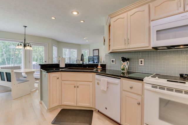 137 Golden Pond Court, Aiken, SC 29803