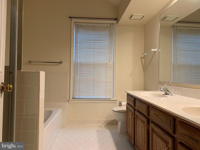 9603 WATERLINE DR, Burke, VA 22015