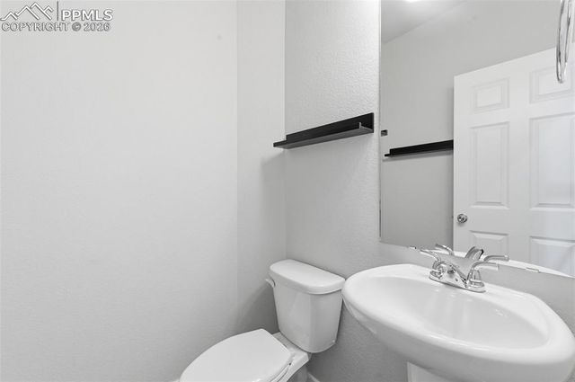 9384 Crosshaven View, Colorado Springs, CO 80927