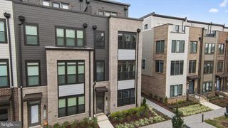 8275 FRONT LOOP, Rockville, MD 20855