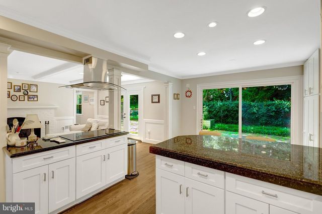 7845 OLD DOMINION DR, Mclean, VA 22102