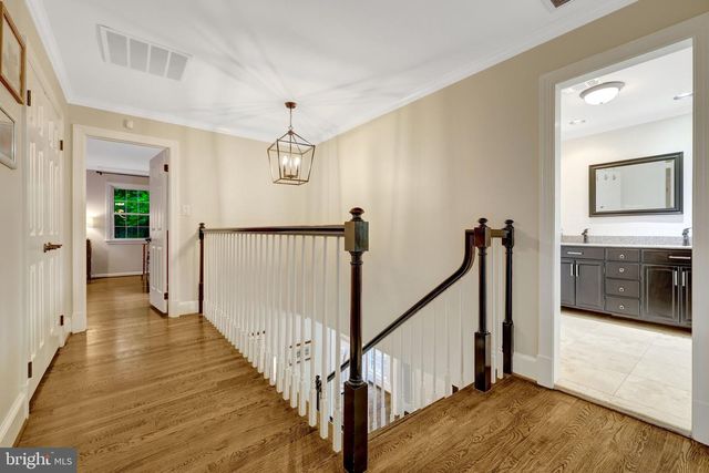 7845 OLD DOMINION DR, Mclean, VA 22102