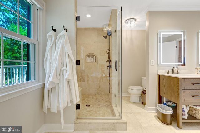 7845 OLD DOMINION DR, Mclean, VA 22102