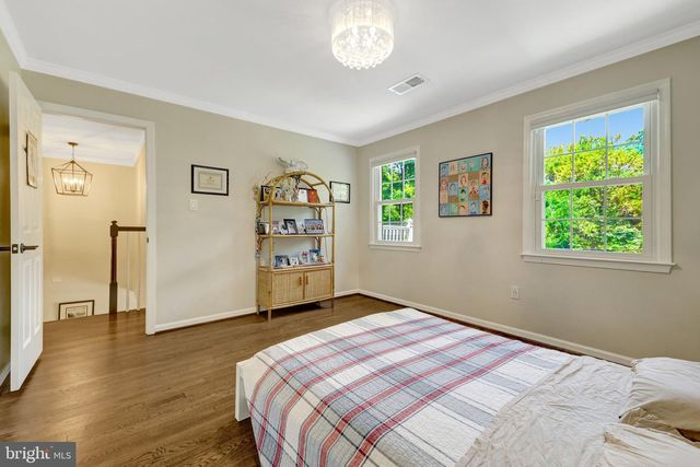 7845 OLD DOMINION DR, Mclean, VA 22102