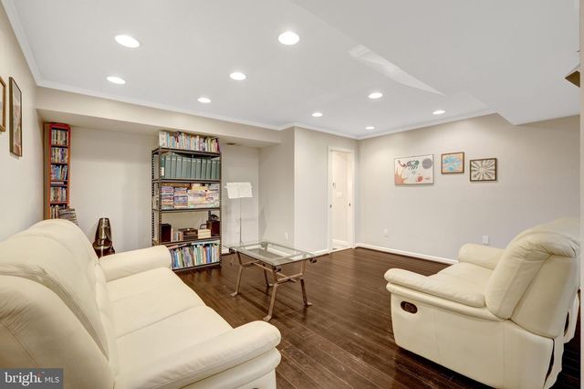 7845 OLD DOMINION DR, Mclean, VA 22102