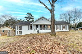 2136 Briarwood Court, Snellville, GA 30078