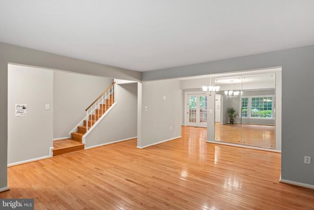5661 CHELMSFORD CT, Burke, VA 22015