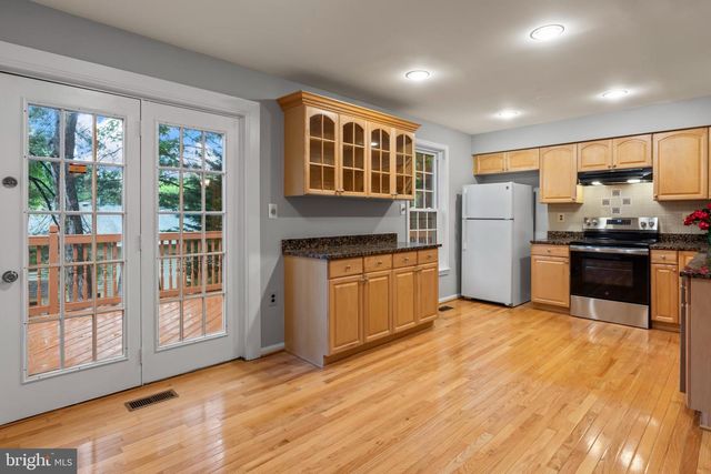 5661 CHELMSFORD CT, Burke, VA 22015