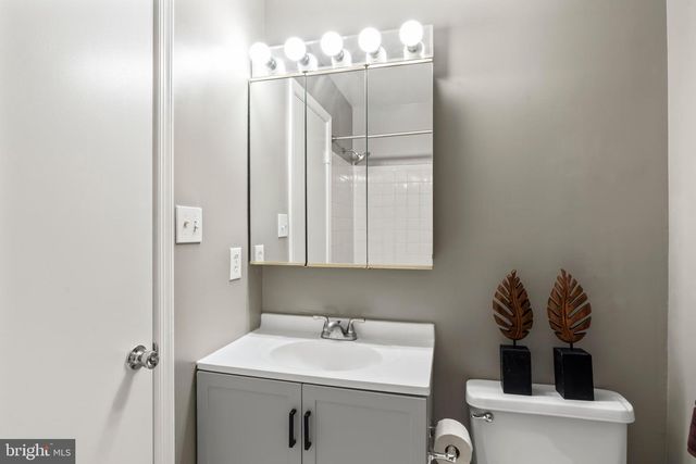 5661 CHELMSFORD CT, Burke, VA 22015