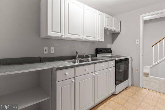 5661 CHELMSFORD CT, Burke, VA 22015