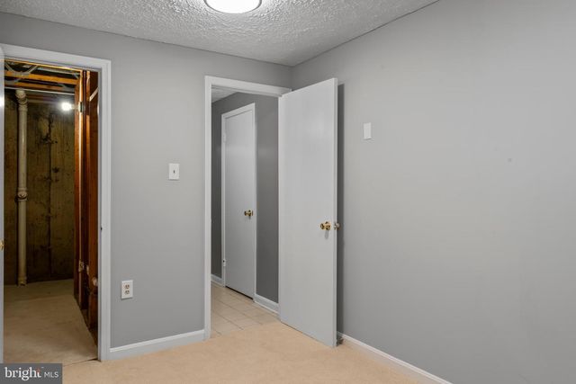 5661 CHELMSFORD CT, Burke, VA 22015