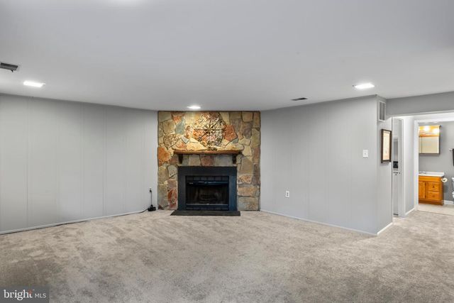 5661 CHELMSFORD CT, Burke, VA 22015