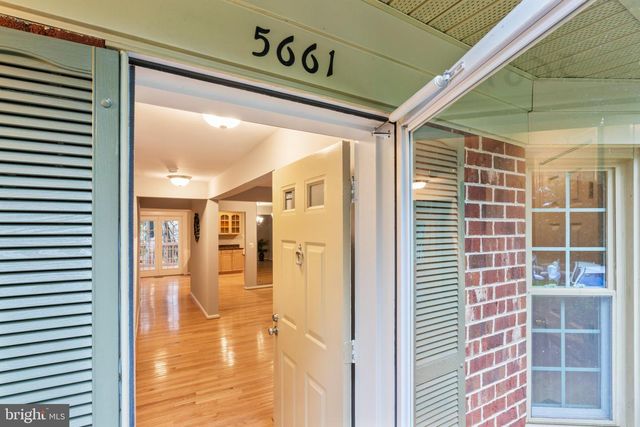 5661 CHELMSFORD CT, Burke, VA 22015