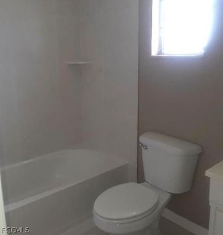 13401 1st ST, Fort Myers, FL 33905