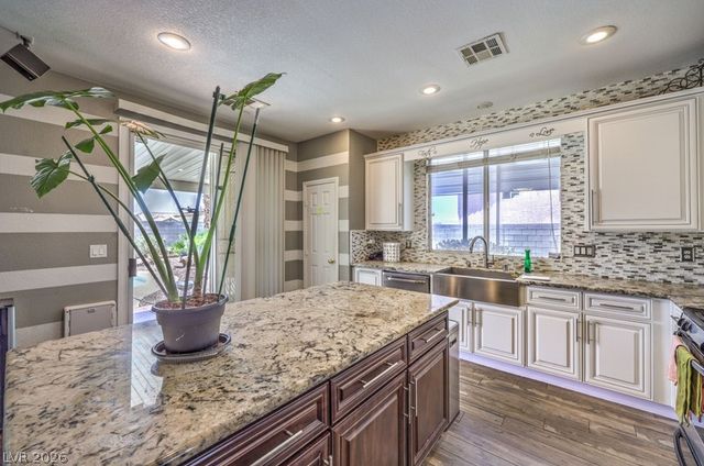 6607 McKinley Summit Court, Las Vegas, NV 89110