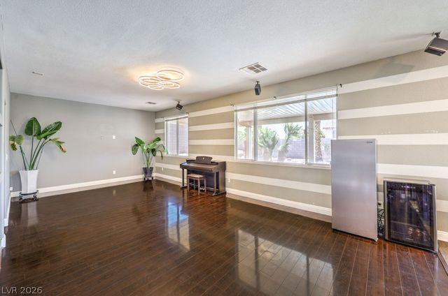 6607 McKinley Summit Court, Las Vegas, NV 89110