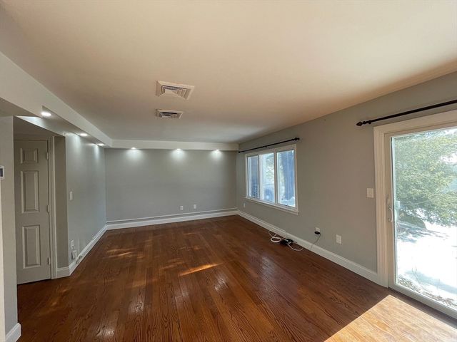 20 Drummer Boy Way 20, Lexington, MA 02420