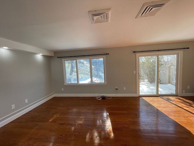 20 Drummer Boy Way 20, Lexington, MA 02420