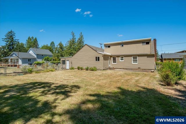 2140 17th Av SW, Albany, OR 97321