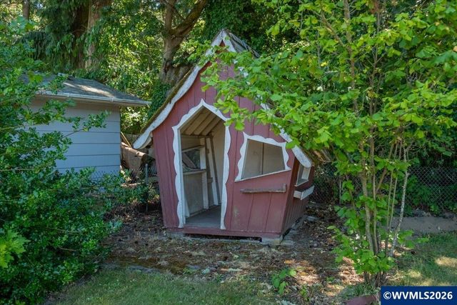2140 17th Av SW, Albany, OR 97321