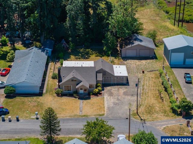 2140 17th Av SW, Albany, OR 97321