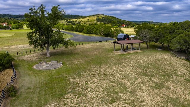 550 Gallup Trail, Kerrville, TX 78028