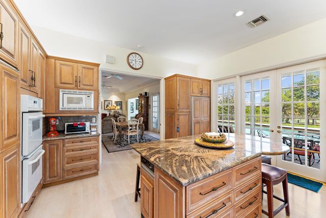 18515 SE Prestwick Lane, Tequesta, FL 33469