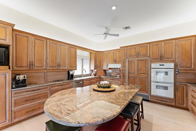 18515 SE Prestwick Lane, Tequesta, FL 33469