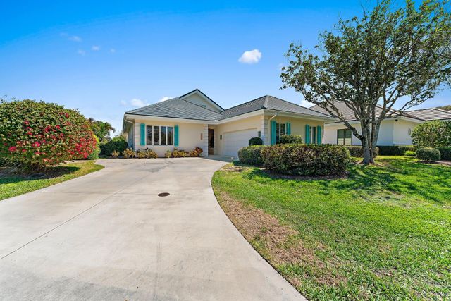 18515 SE Prestwick Lane, Tequesta, FL 33469