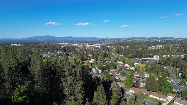 8422 N NORTHVIEW Rd, Spokane, WA 99208