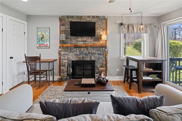 301 Pinnacle Inn Road 4103, Beech Mountain, NC 28604