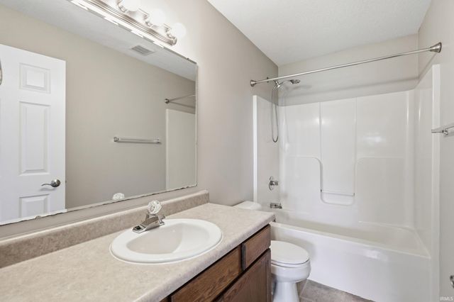 5230 Salt Trail Canyon Pass, Fort Wayne, IN 46808